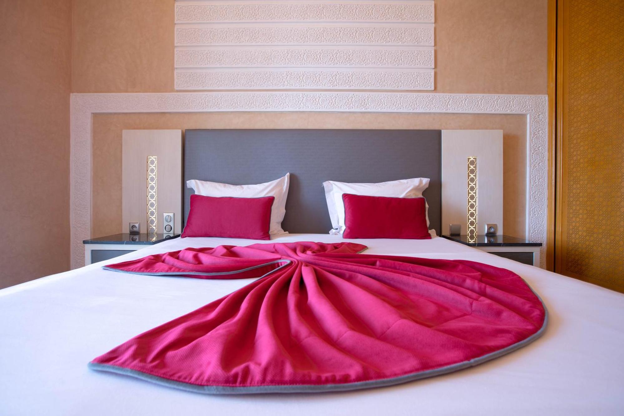 Janat Al Atlas & Hotel *