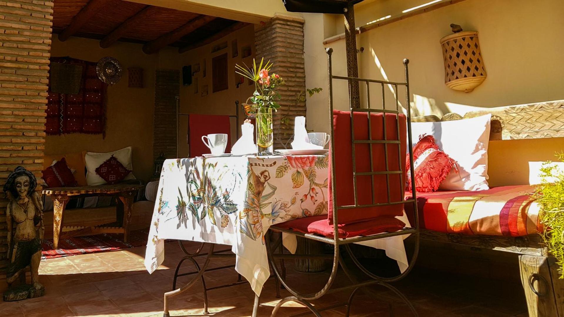 Riad Gallery 49 &