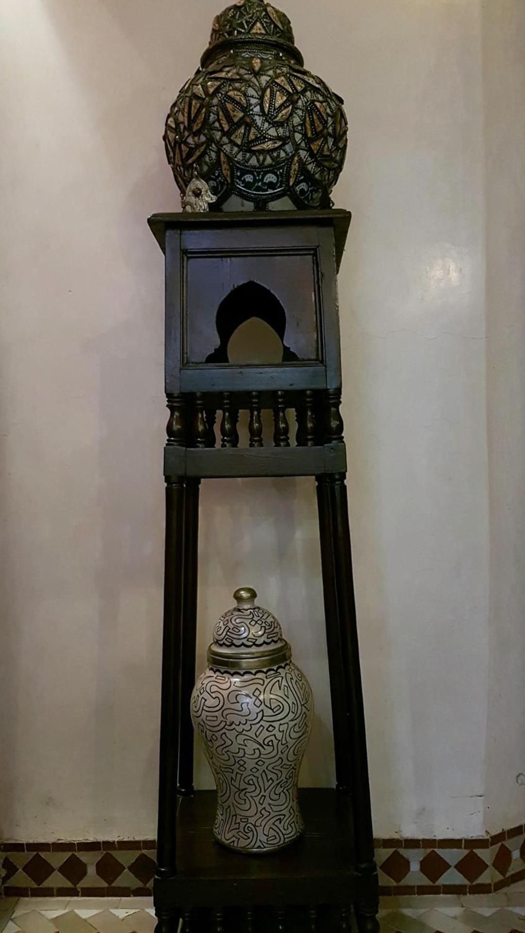 Riad Gallery 49 &