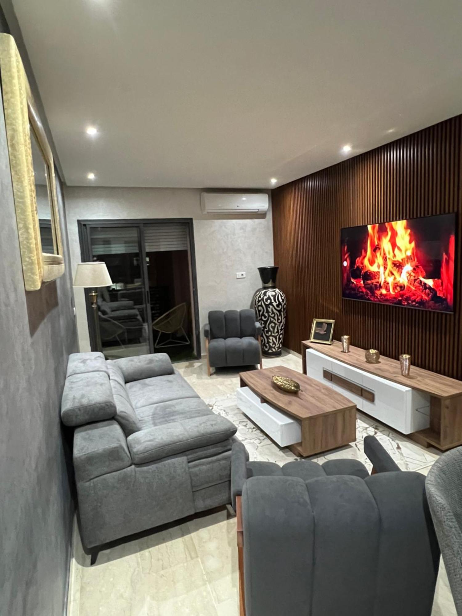 Apartamento En Pleine Centre Gueliz En Face Theatre Royal *