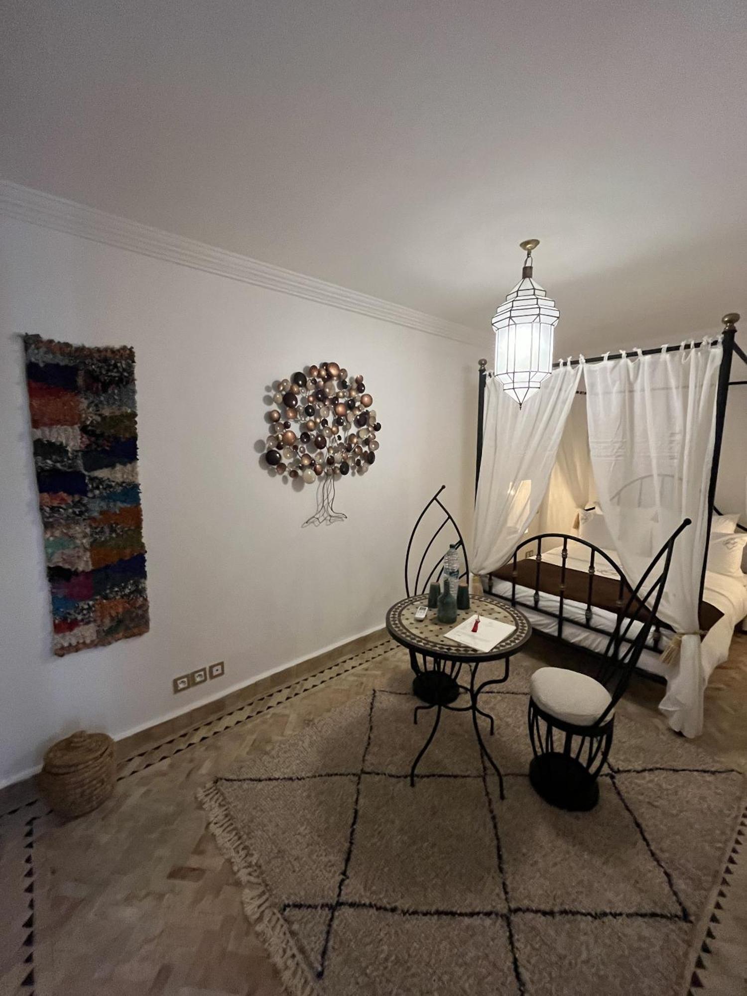 Ecila Guest house