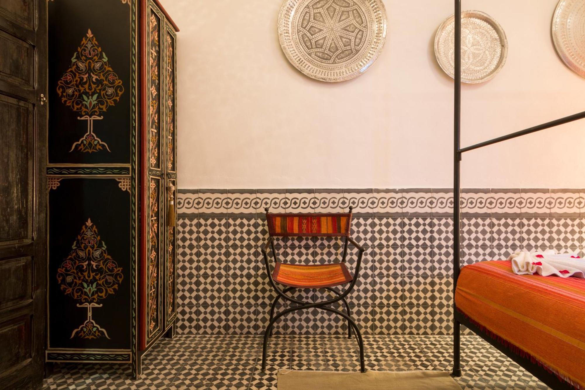 Origin Lhena Riad