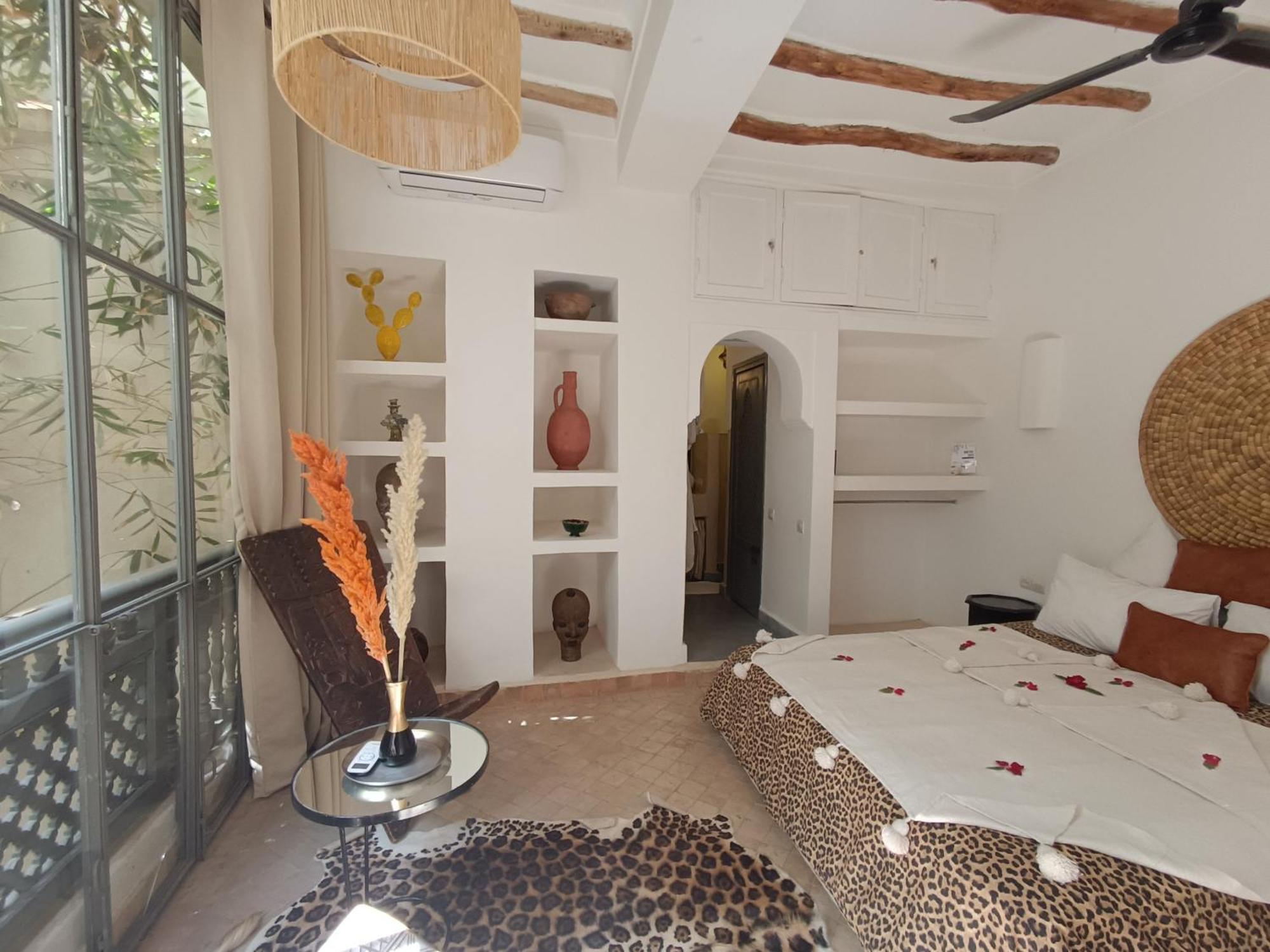 Riad103 Piscine Chauffée Sur Le Rooftop, Jacuzzi Hot&hammam Massage Riad