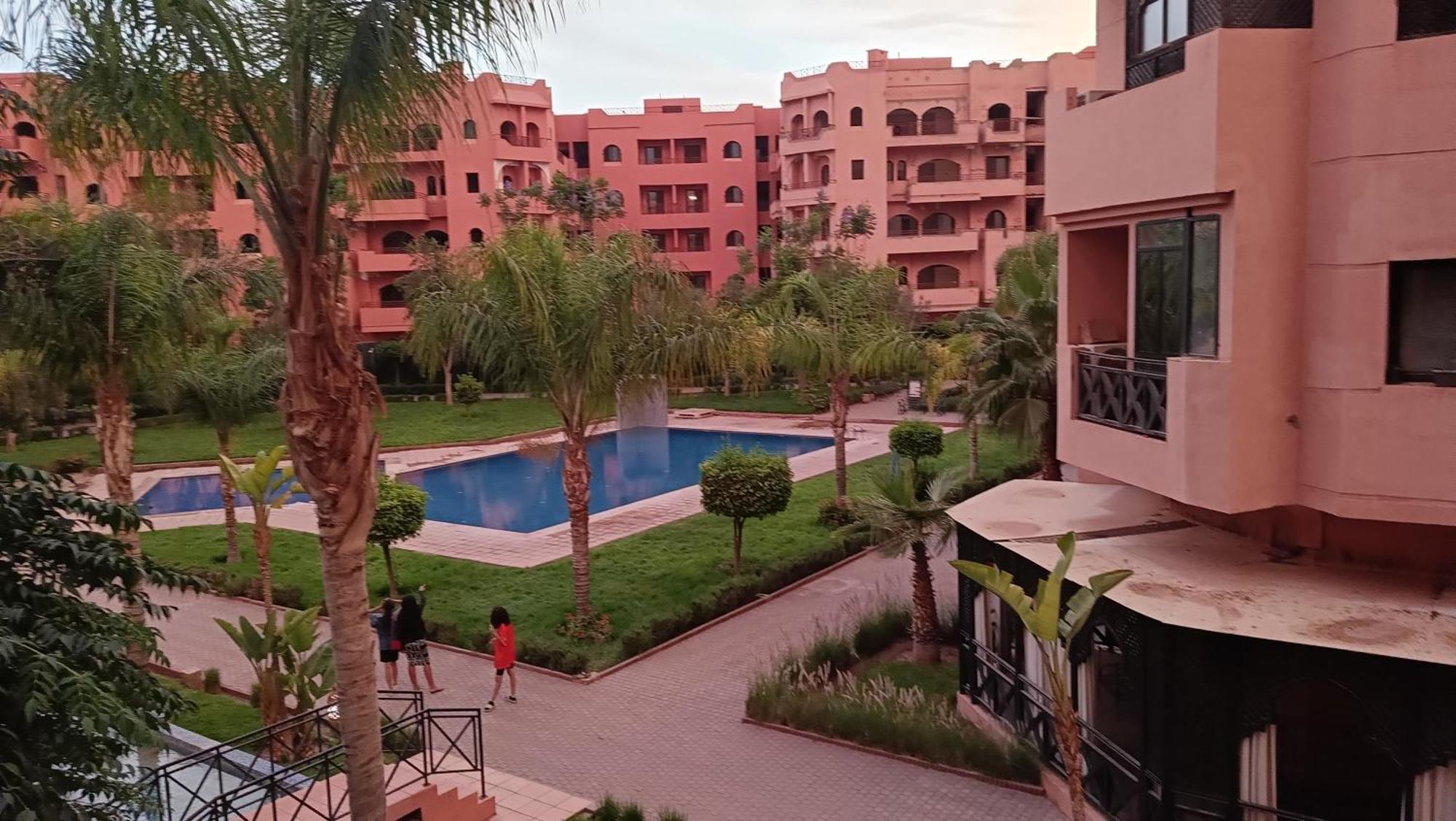 Premium Village M355 *