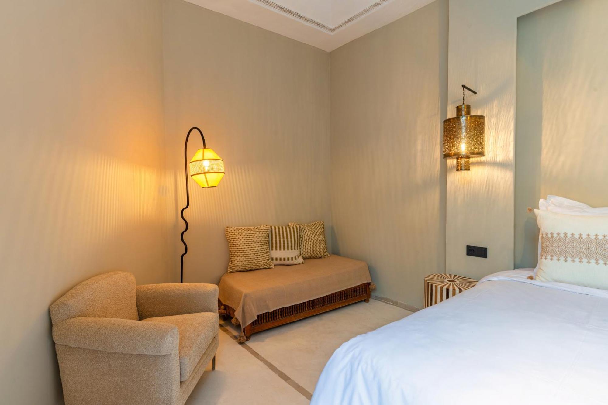 Riad & By Xo-riad
