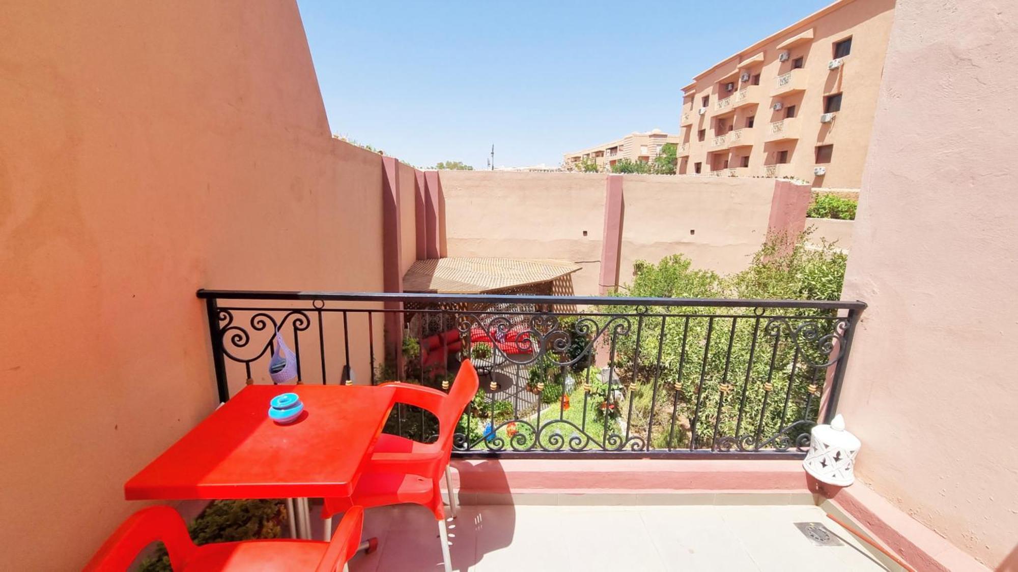Oranger Family House Center, Private Large House, Terasse Garden View, Free Parking Apartment *