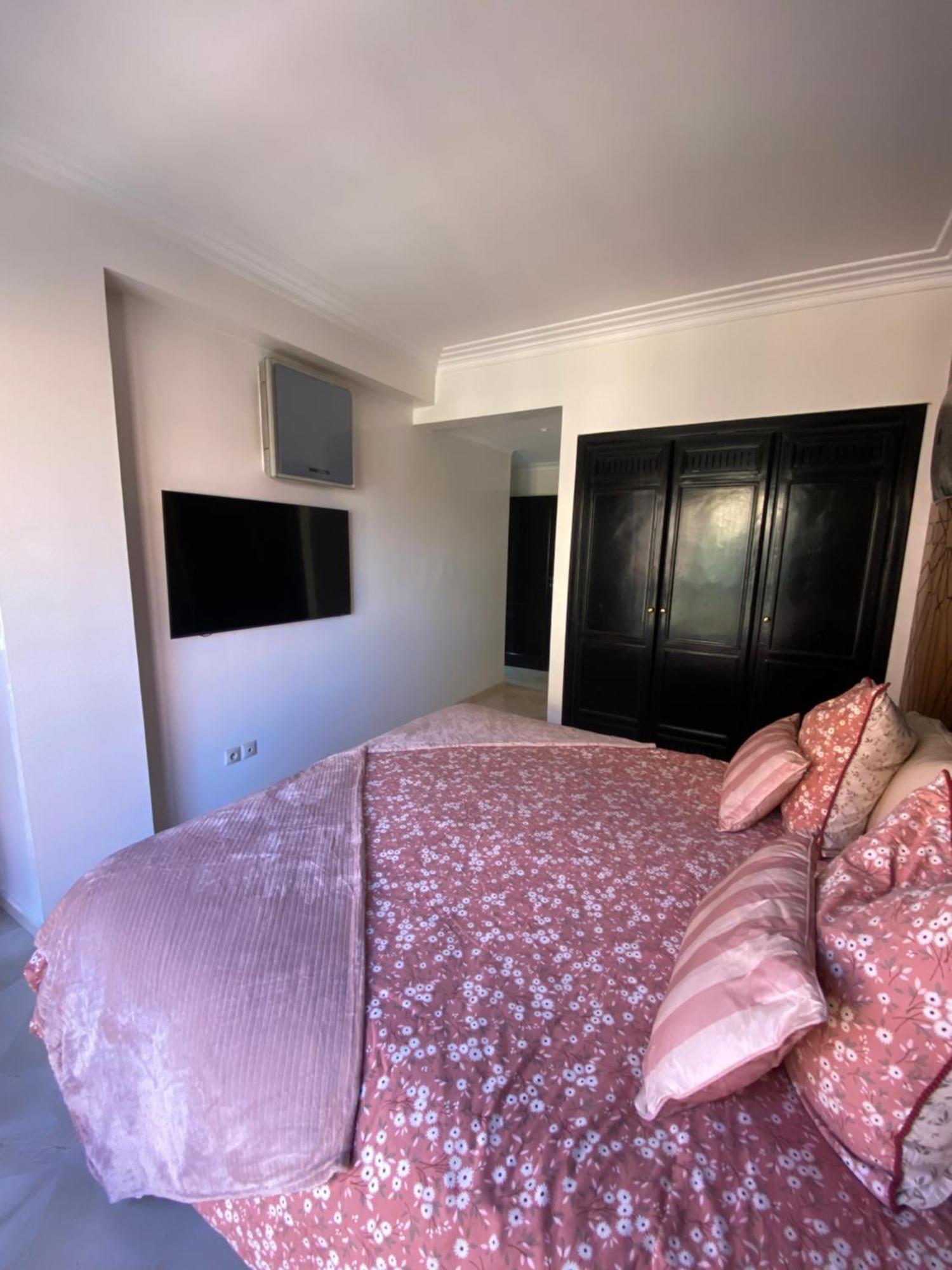 1 Apartment