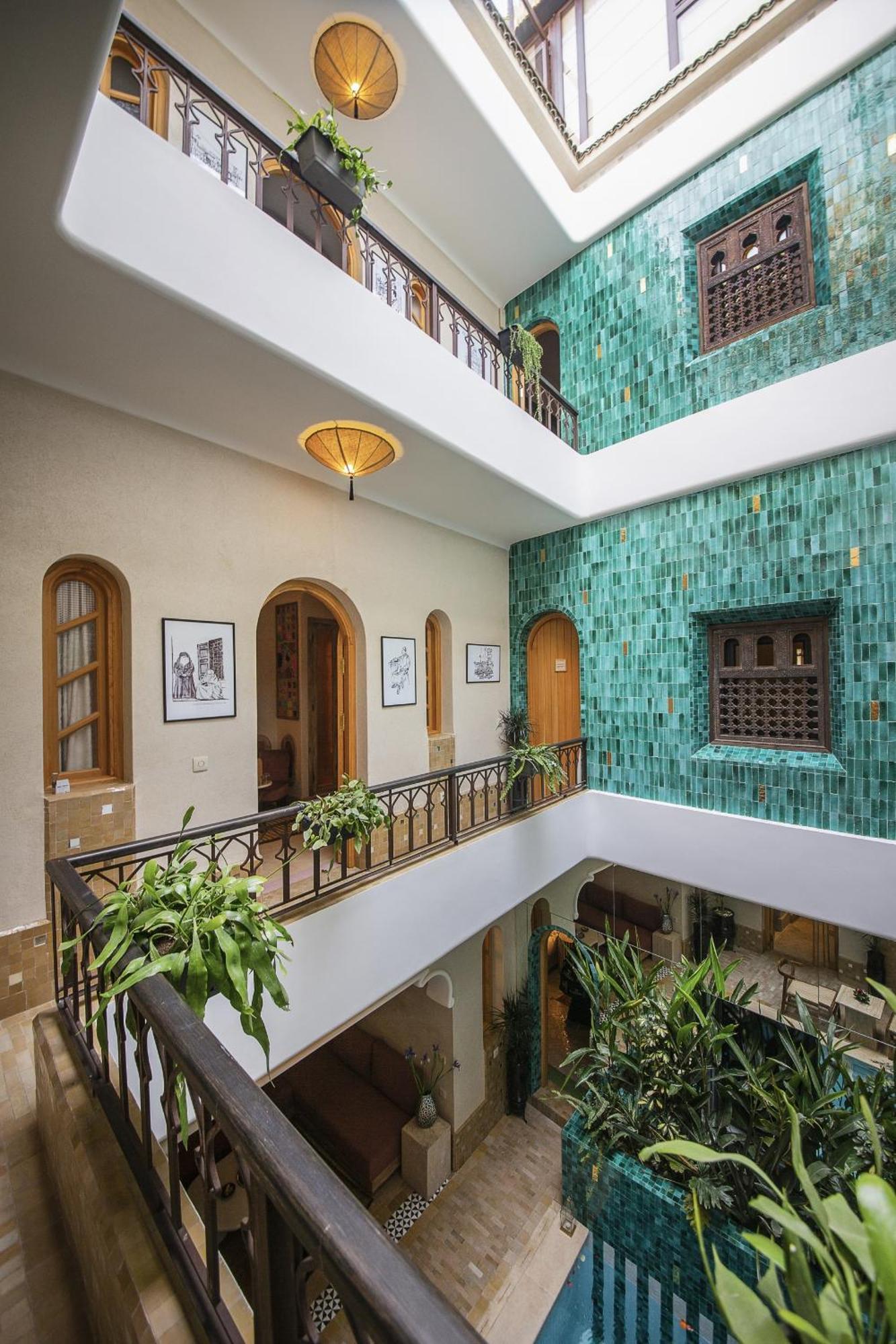 Riad Wazani Topaze & *