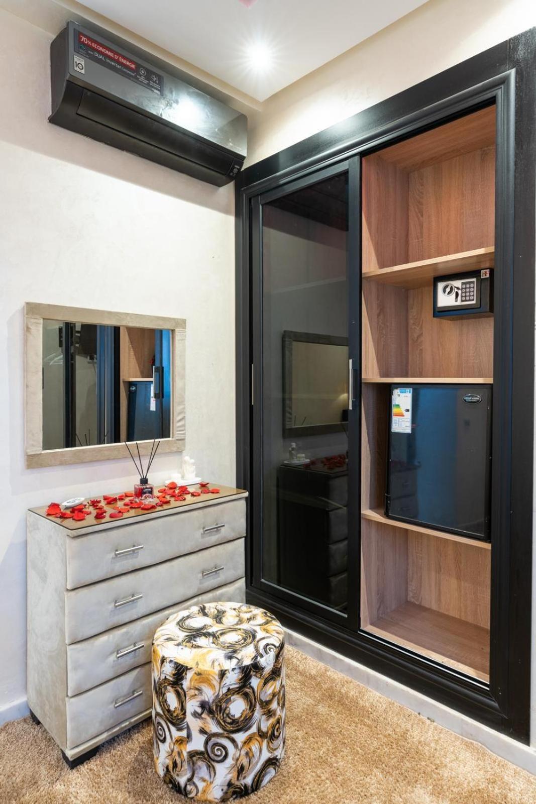Jw Apartment
