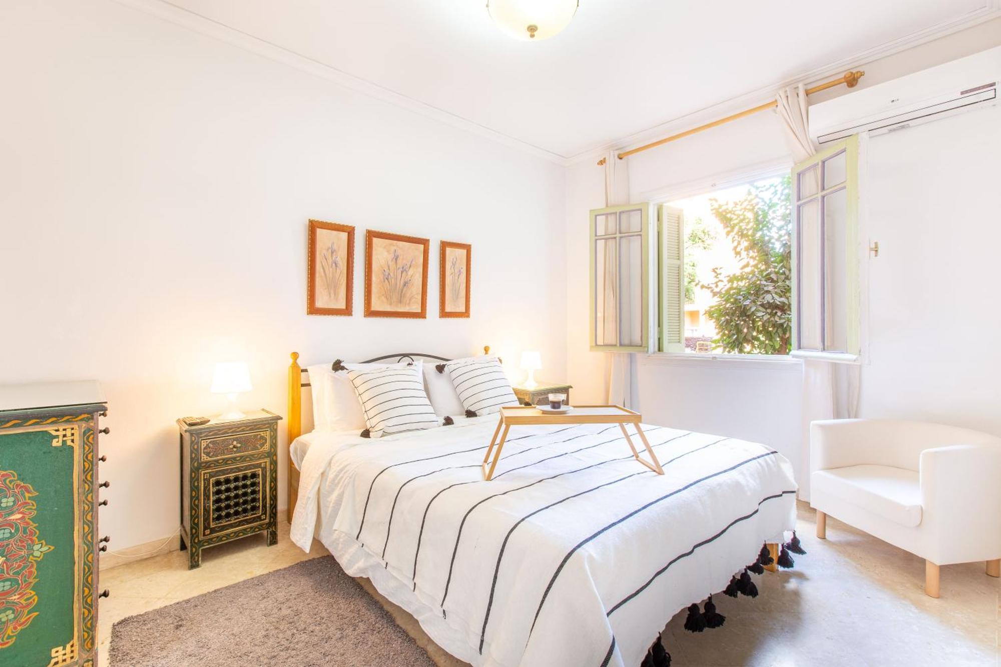 Romantic Retreat Next To M Avenue *