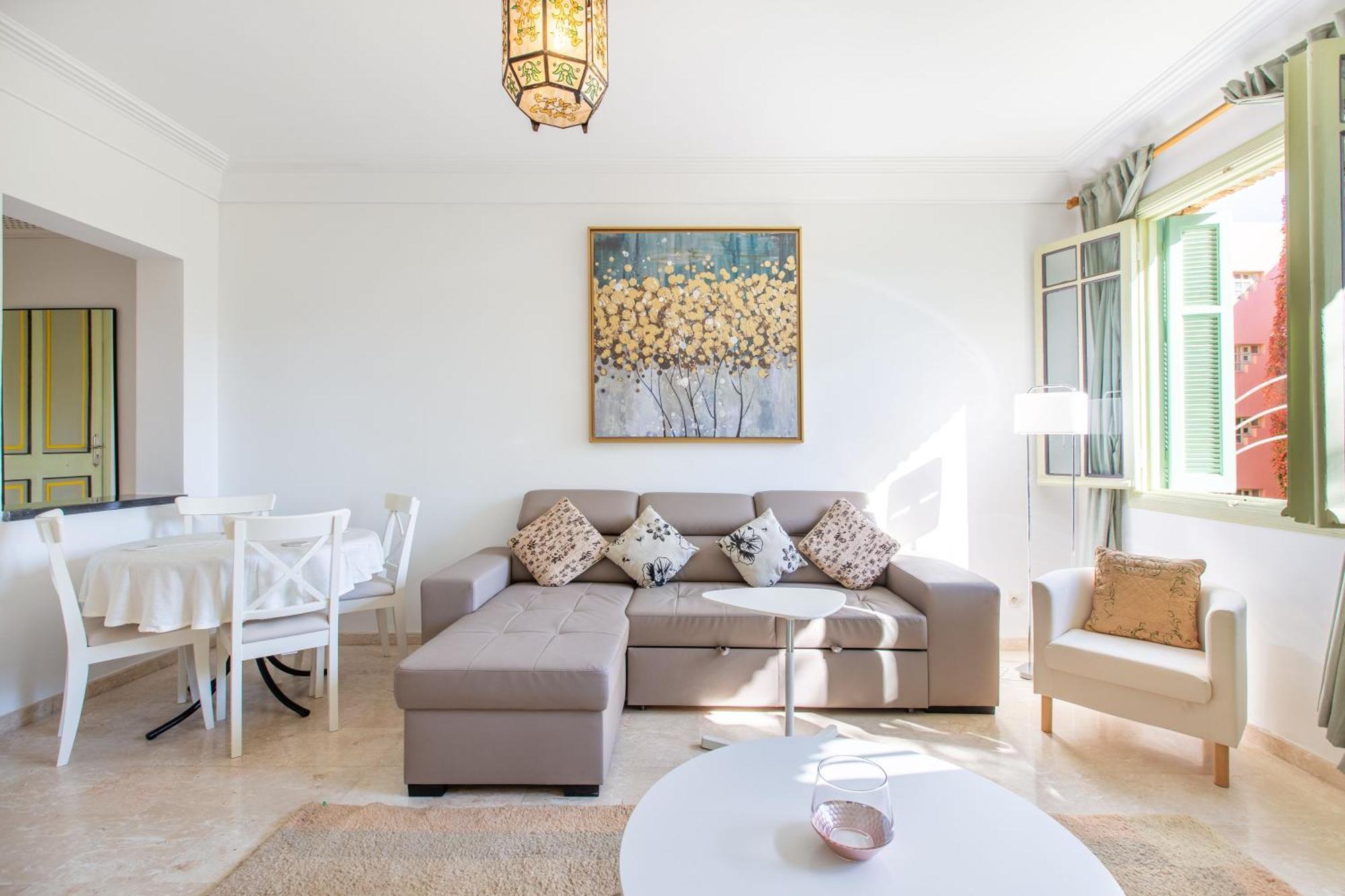 Apartment Romantic Retreat Next To M Avenue