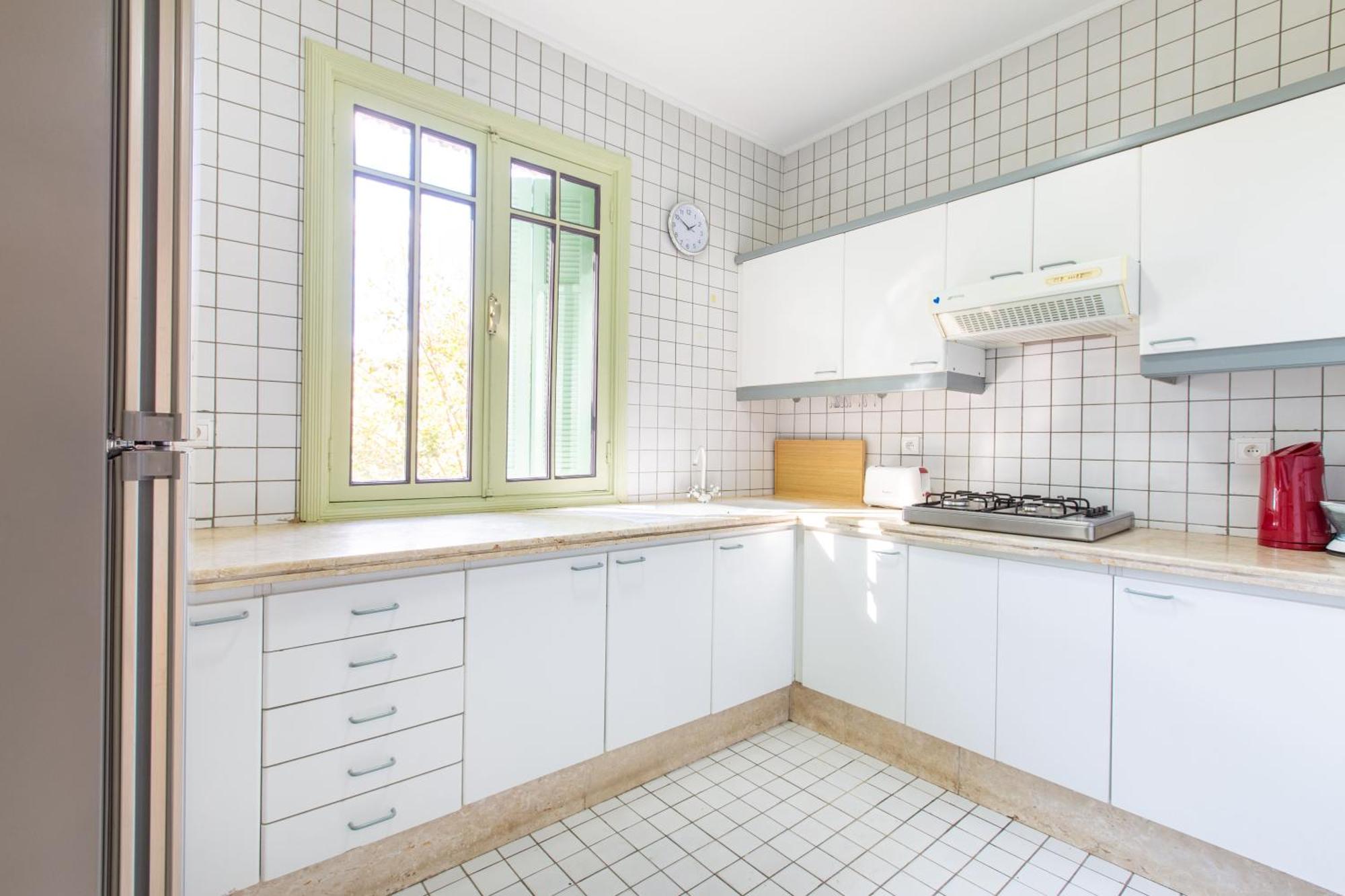 Romantic Retreat Next To M Avenue Apartment *
