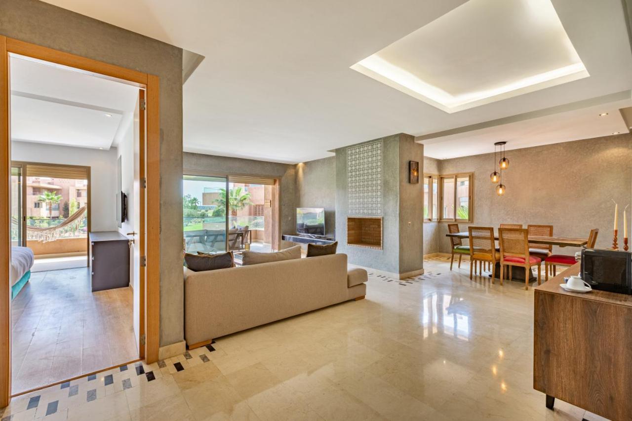 Family Relaxation Pool And Garden View