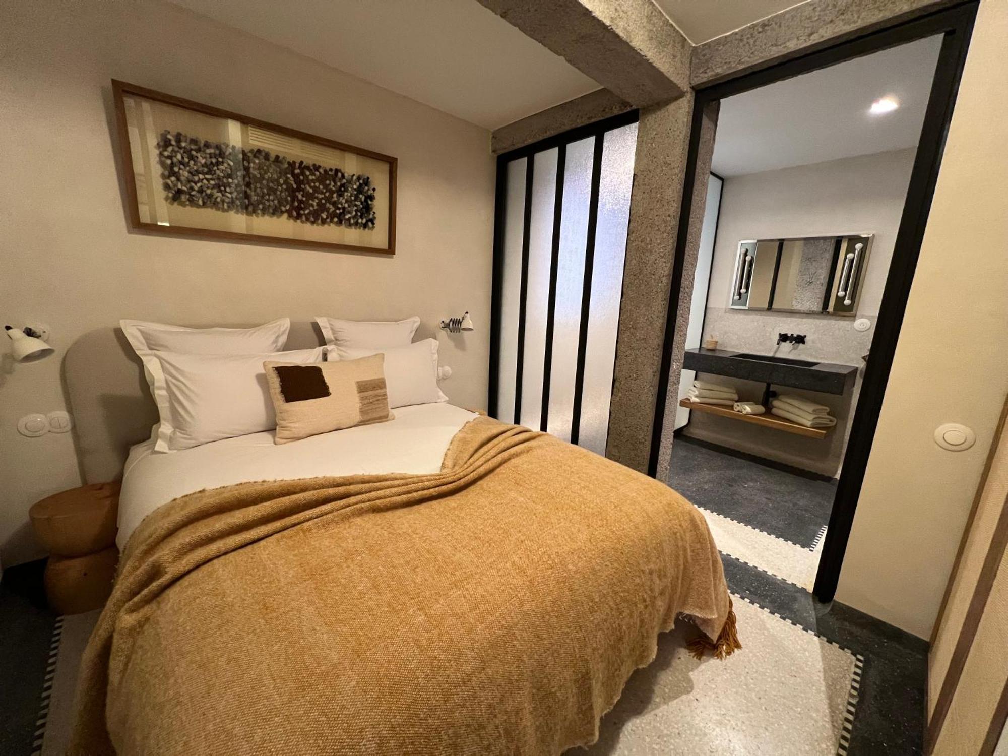 Apartment Elegant Et Spacieux Pres De Carre Eden