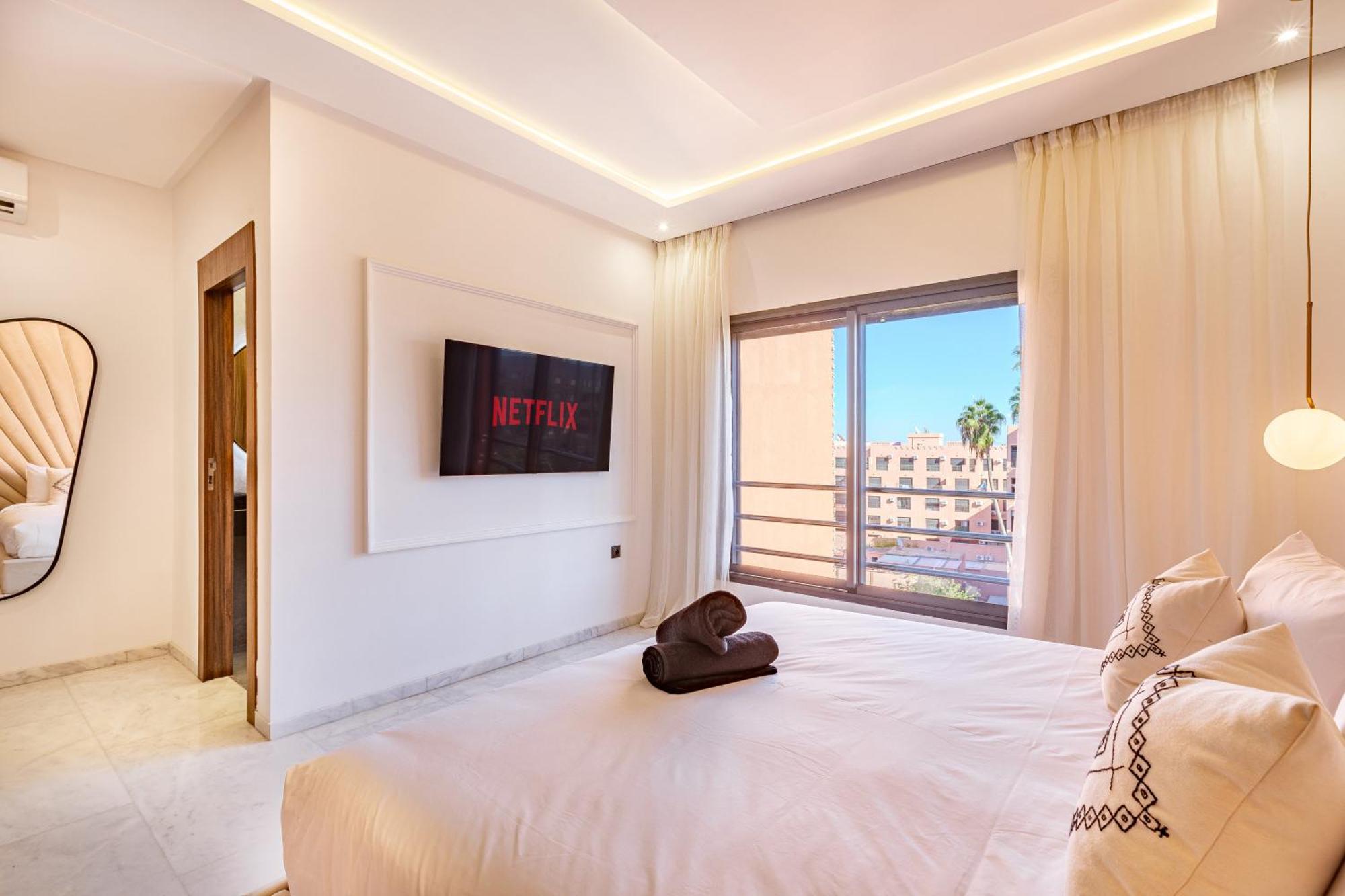 Exclusive Penthouse Gueliz Rooftop, Jacuzzi & Pool Apartment