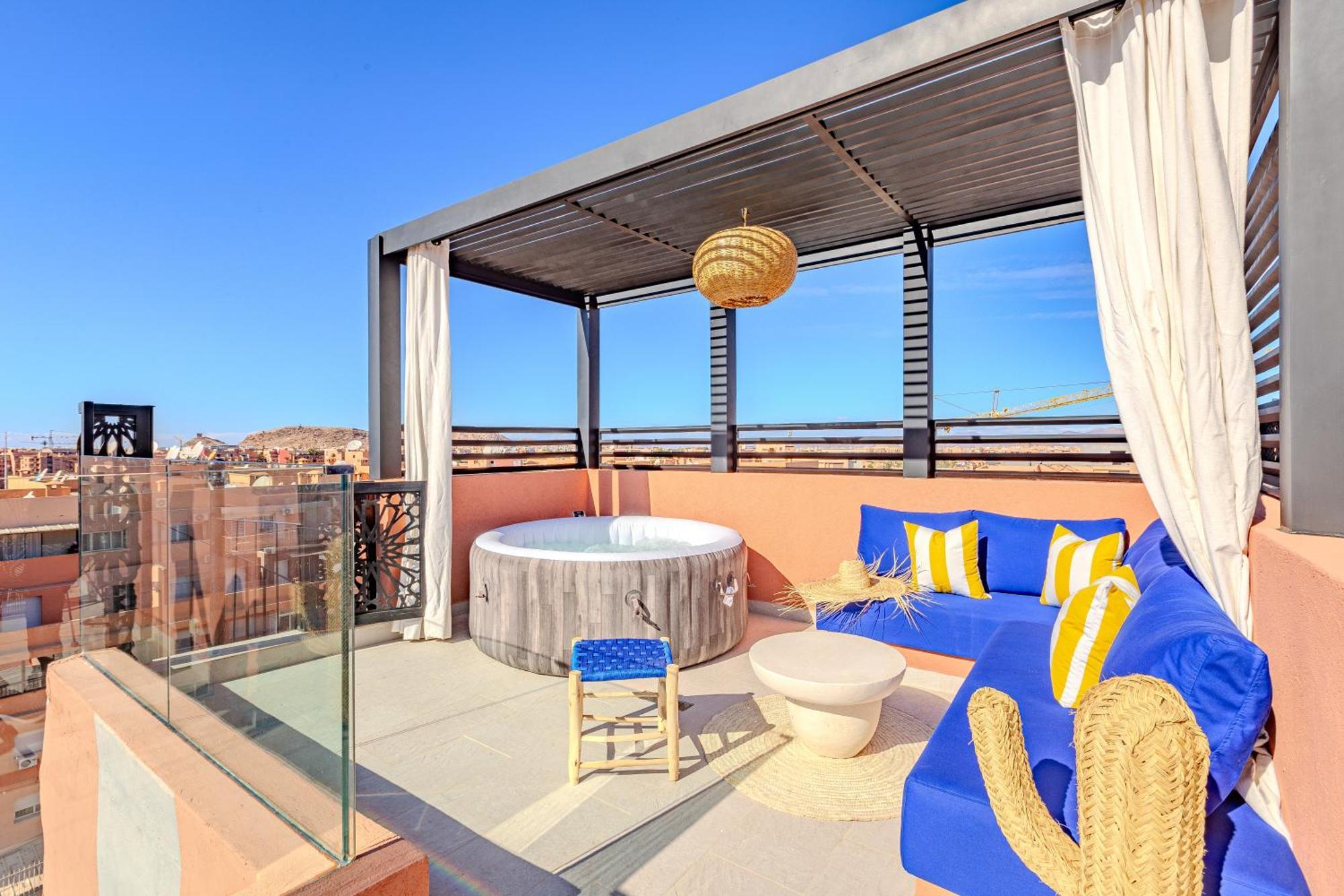 Apartment Exclusive Penthouse Gueliz Rooftop, Jacuzzi & Pool *