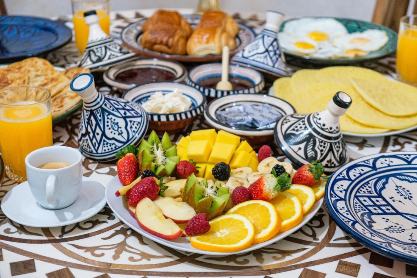 Dar Davia - Jacuzzi Rooftop - Breakfast