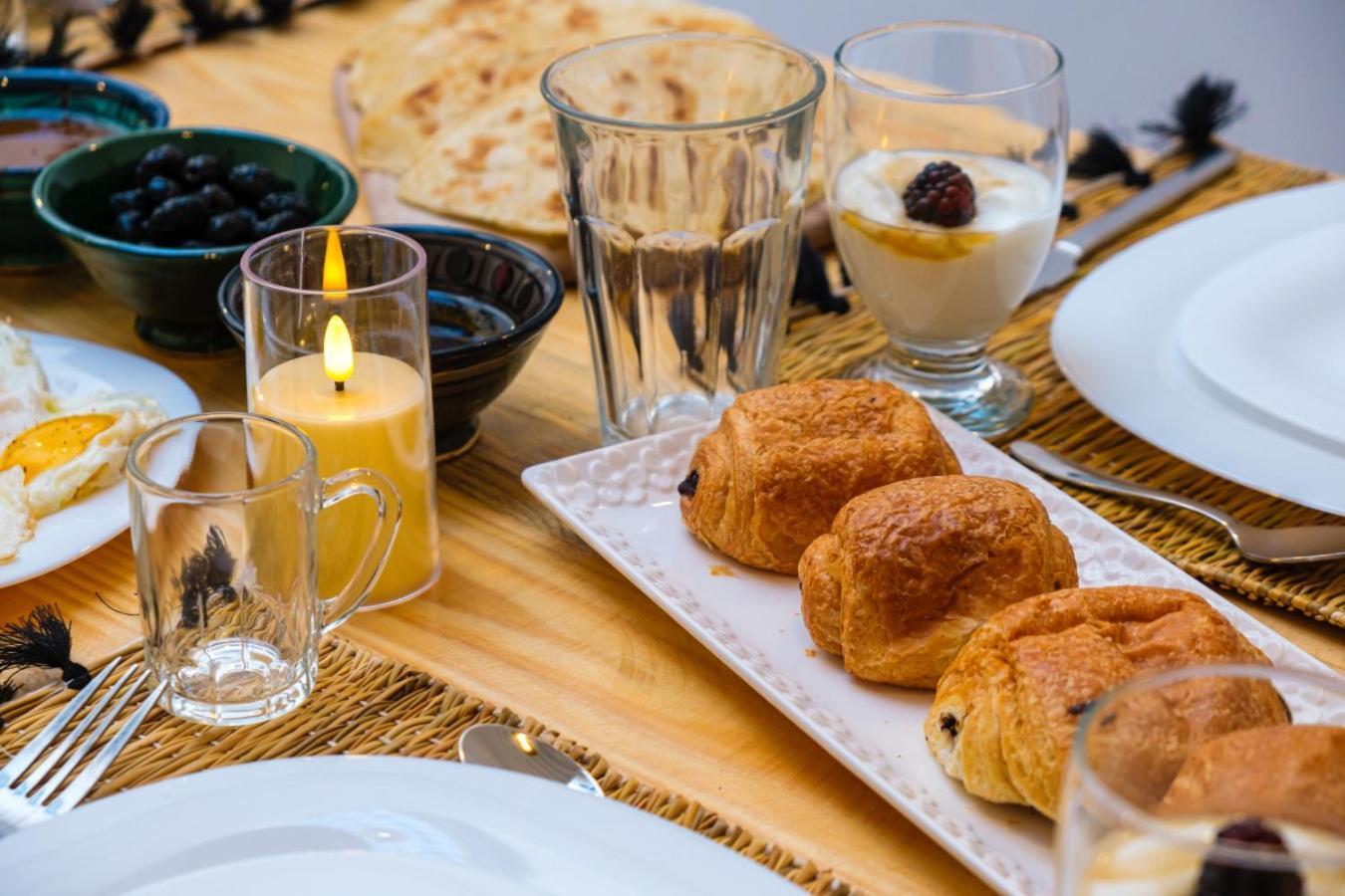 Ines 10mn To Place With Breakfast Riad *