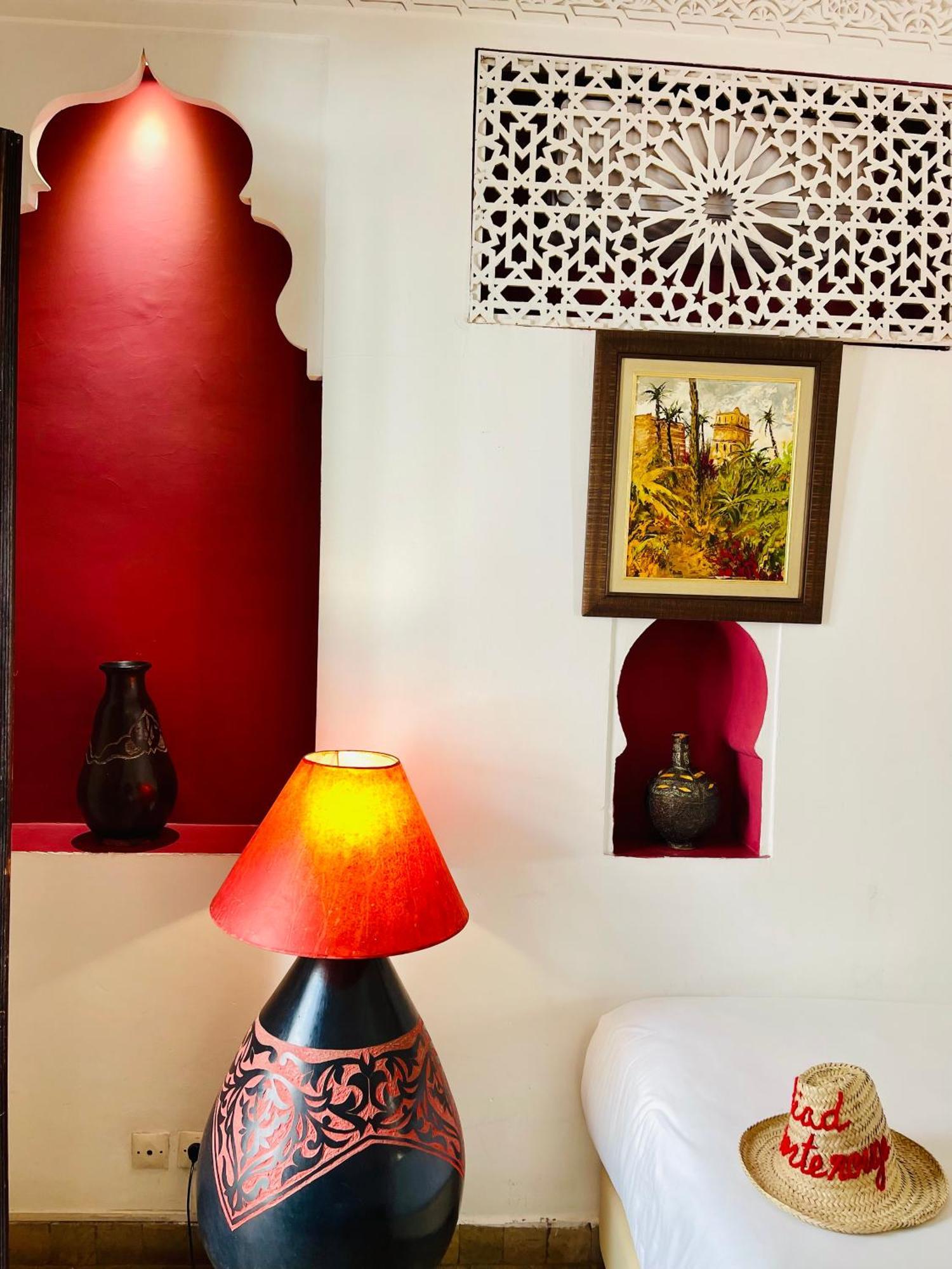 La Porte Rouge By La Siredrah