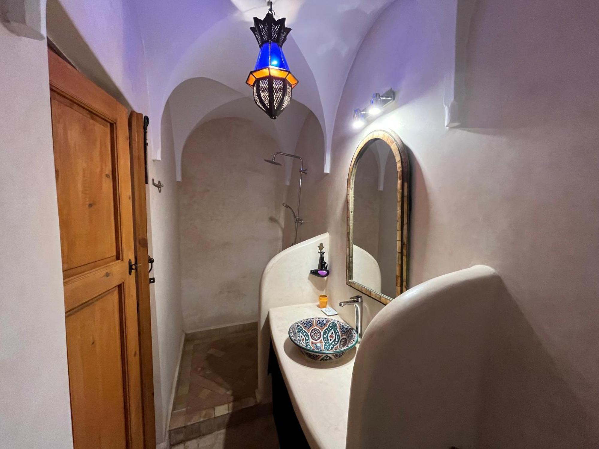 Chameleon Riad *