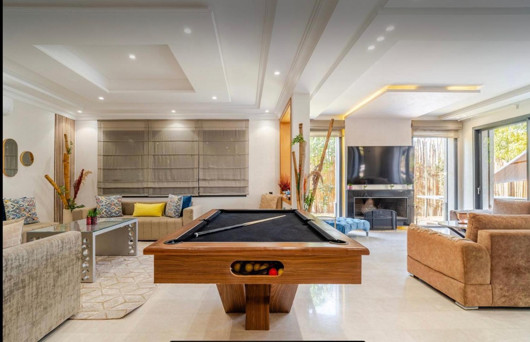 Exotic Vip Family Only -housekeeper ,billard,ping-pong,piscine Privee Marrakesh