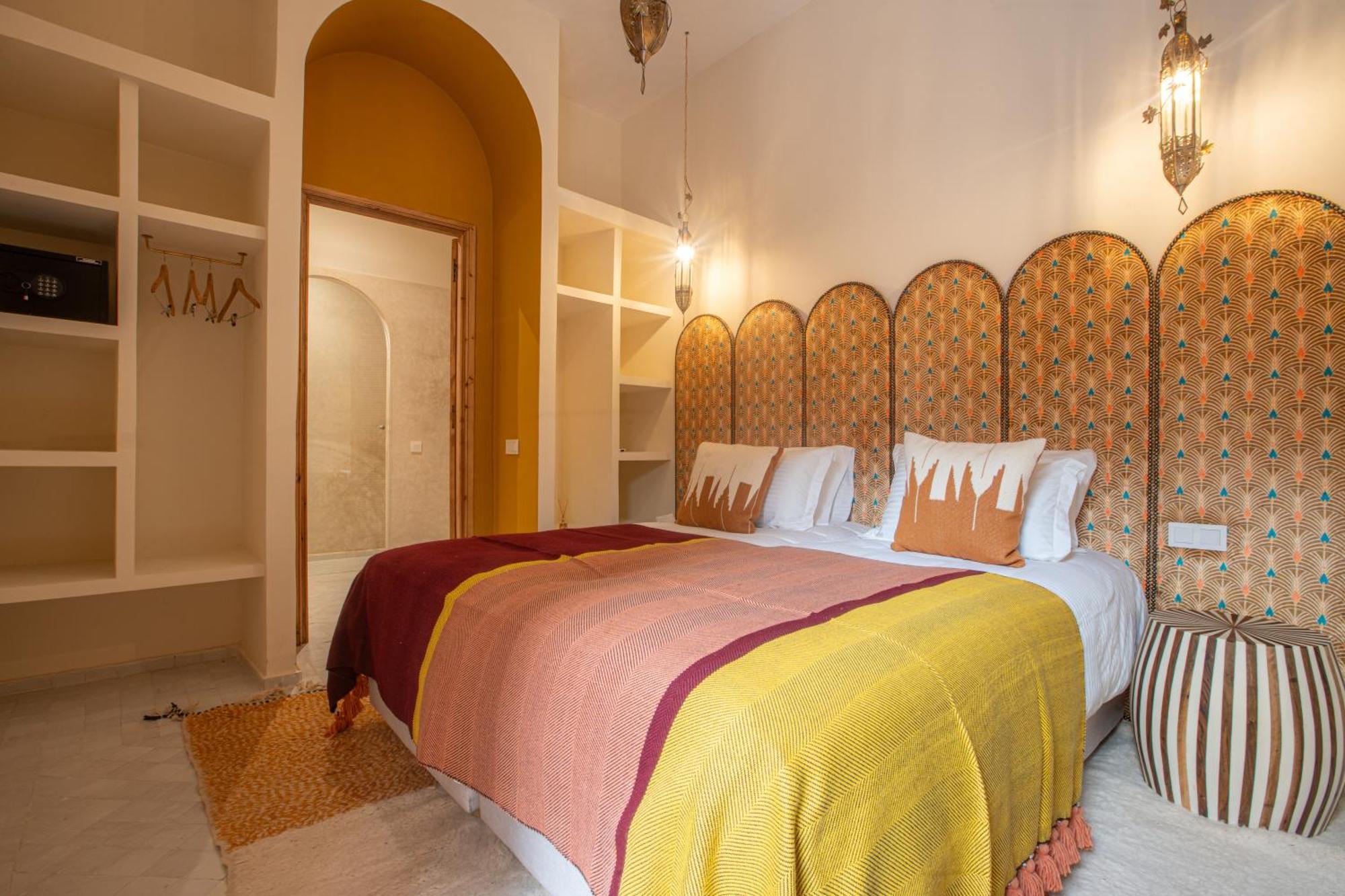 Tassili Boutique Hotel *