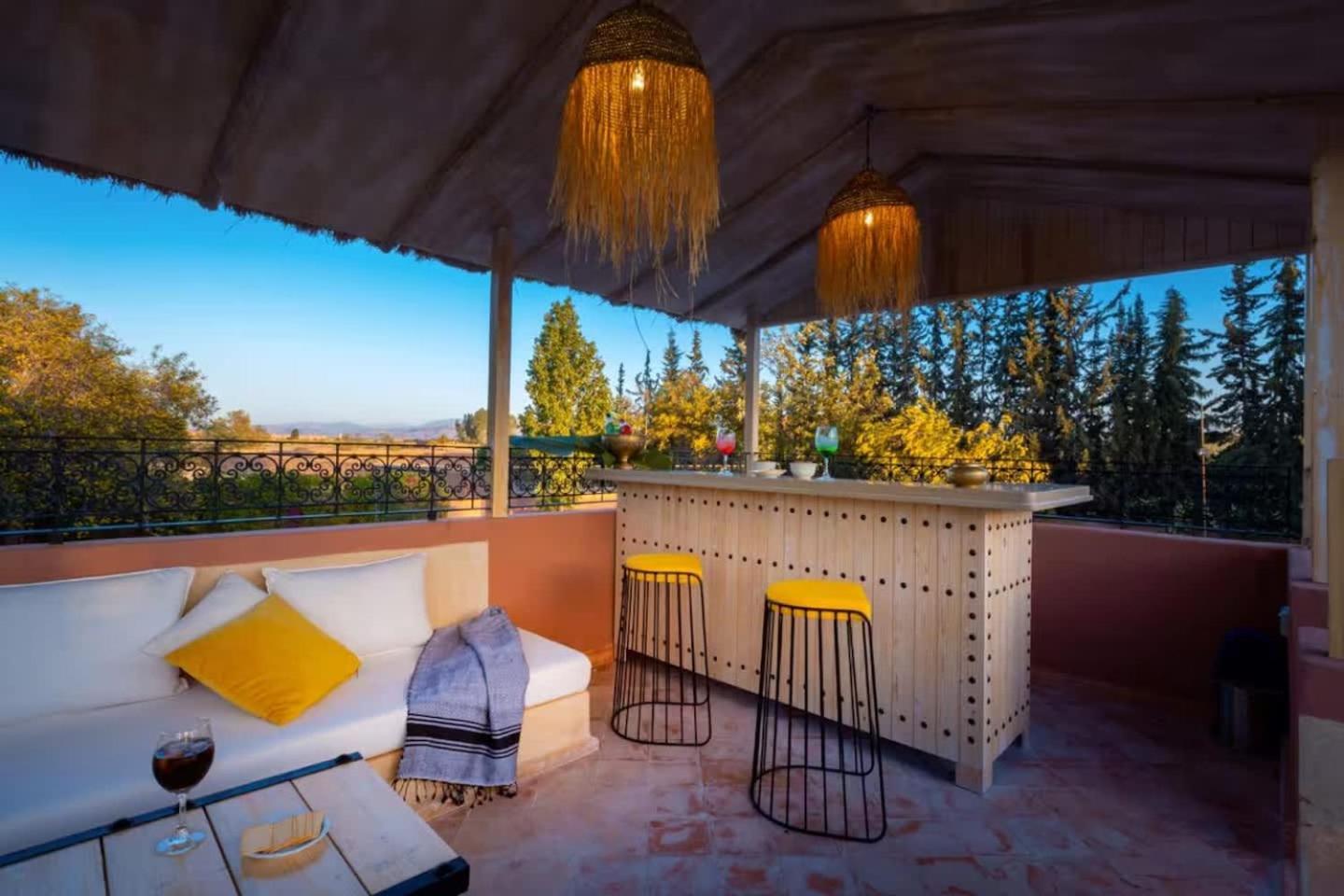 Layyine Avec Personnel, Piscine, Et Sports Marrakesh