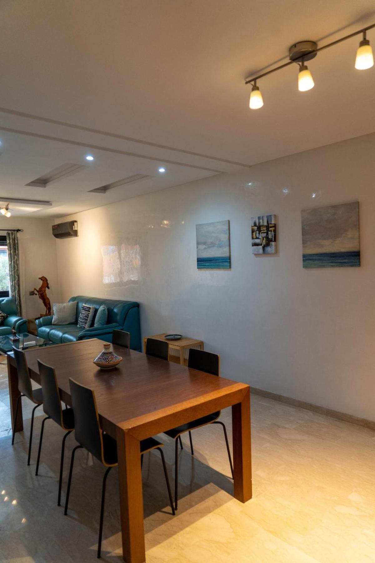 Two Bed Luxury Appt With Air Conditioning Parking And Pool Marraquexe