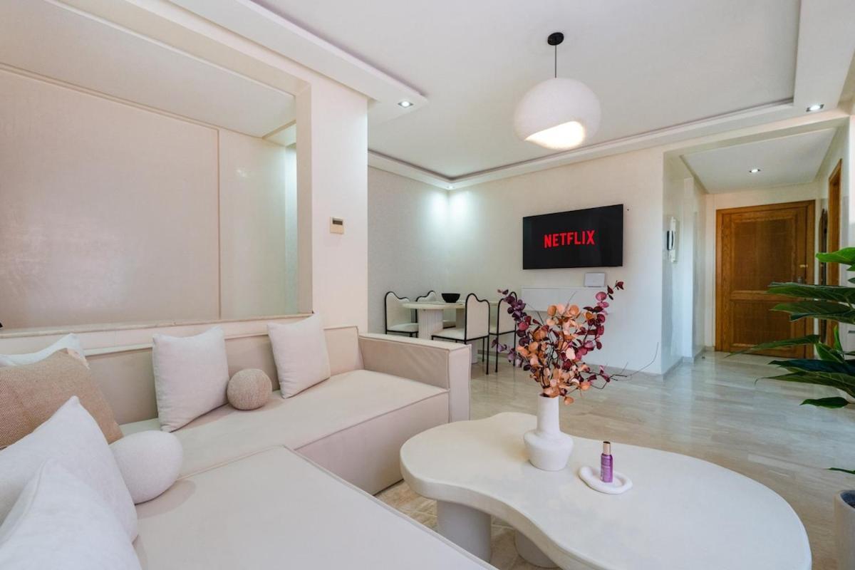 Downtown Gueliz Modern 1br Ac, Fast Wifi , Parking Apartment *