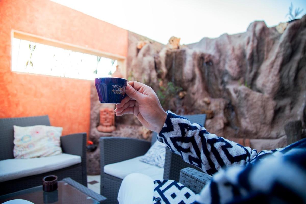 Apartamento Romantic Retreat Waterfall Cozy Patio *