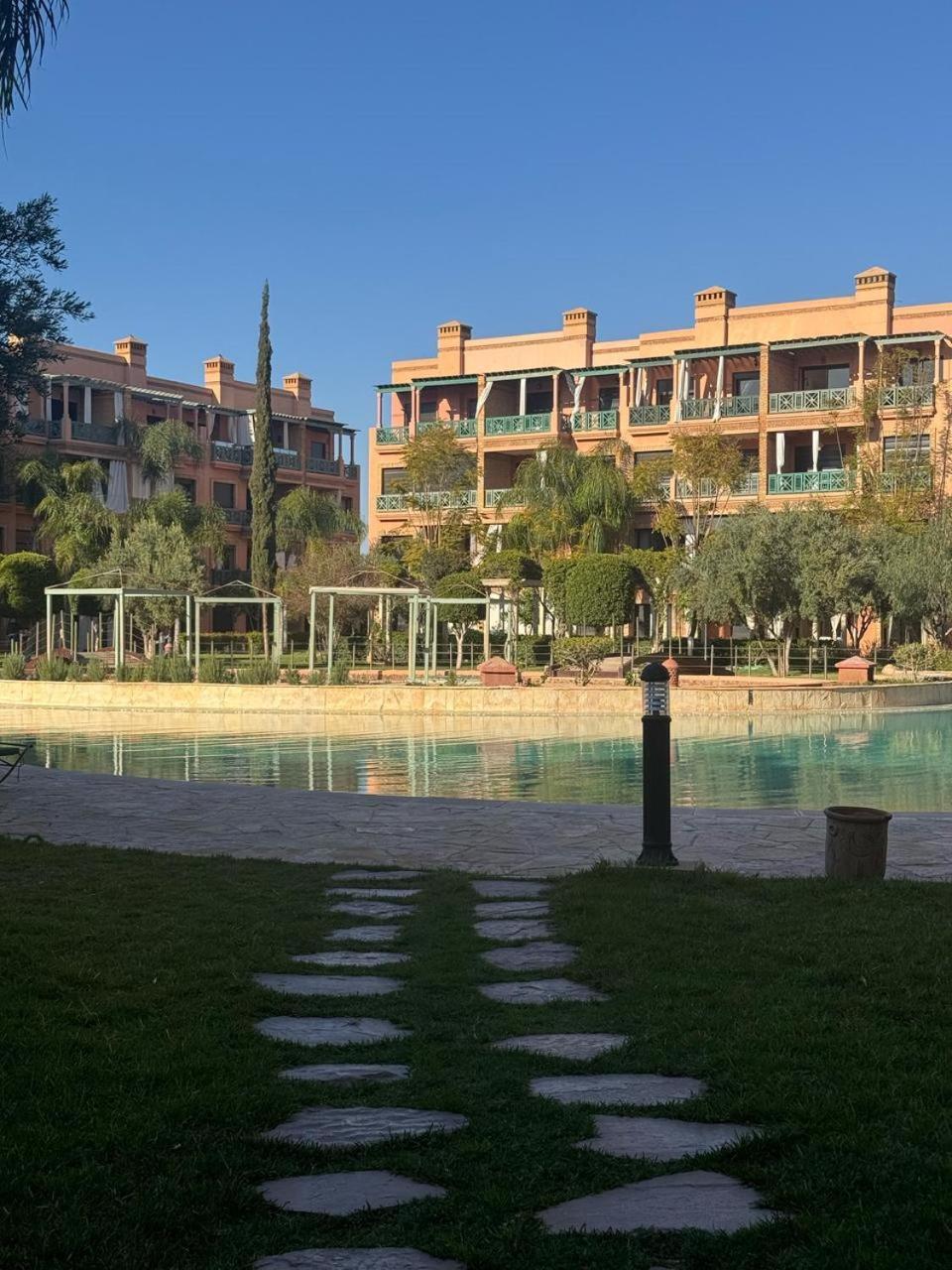Avec Grande Piscine & Terrasse