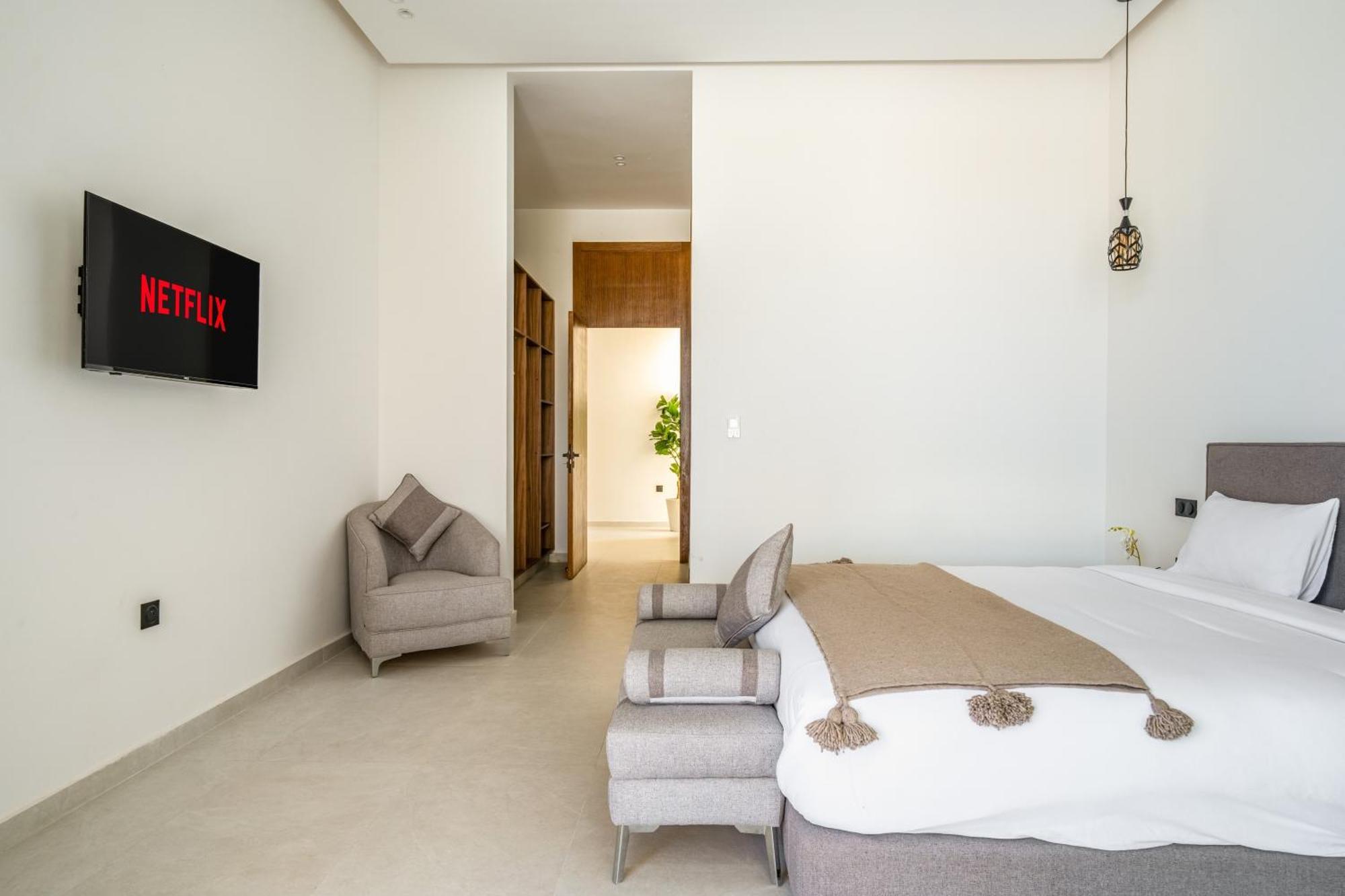 Villa Alia - Piscine - 4 Bedroom Ba - Wifi - Parking *