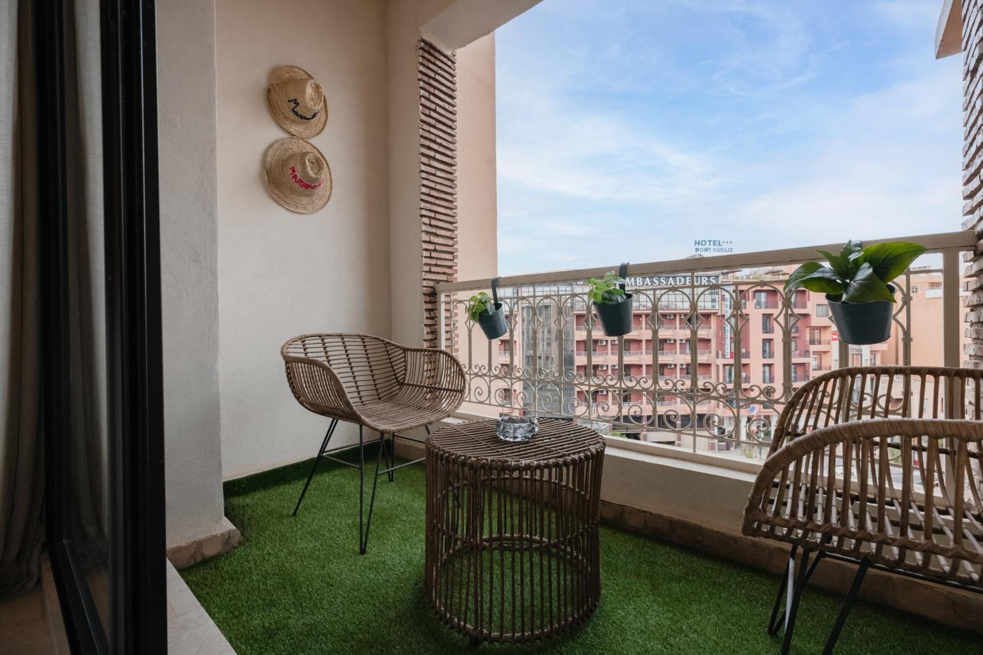 Apartment Chic With Pool And Gym In Gueliz