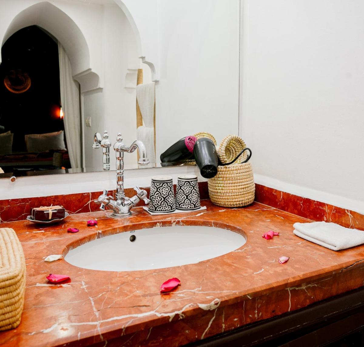 Casa de férias Lou, 5 Bedrooms, Private 12 P, Pool, Hammam Marraquexe