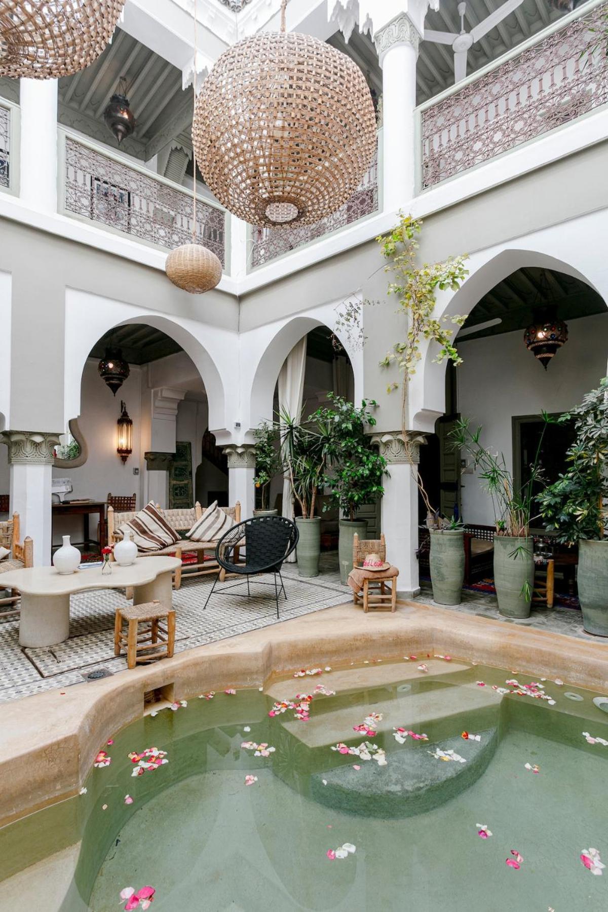 Casa de férias Lou, 5 Bedrooms, Private 12 P, Pool, Hammam Marraquexe