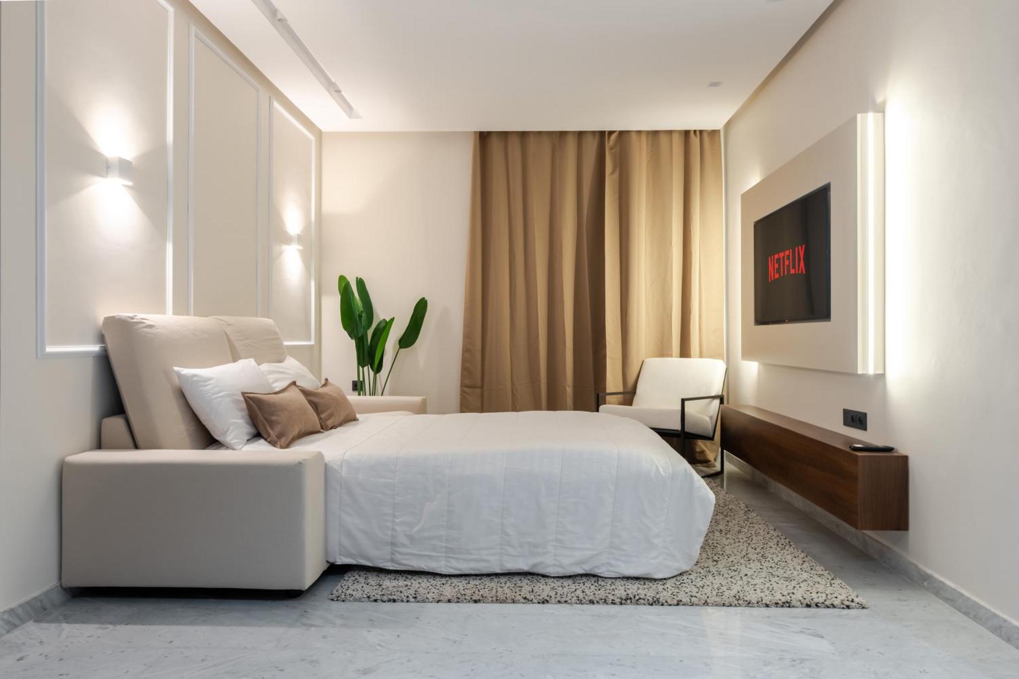 Stylish And Downtown Retreat Apartment