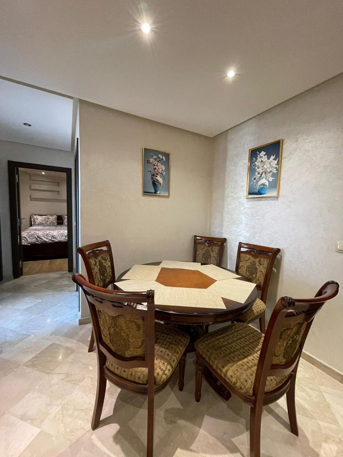 Apartment Center Flat With 2 Pools *