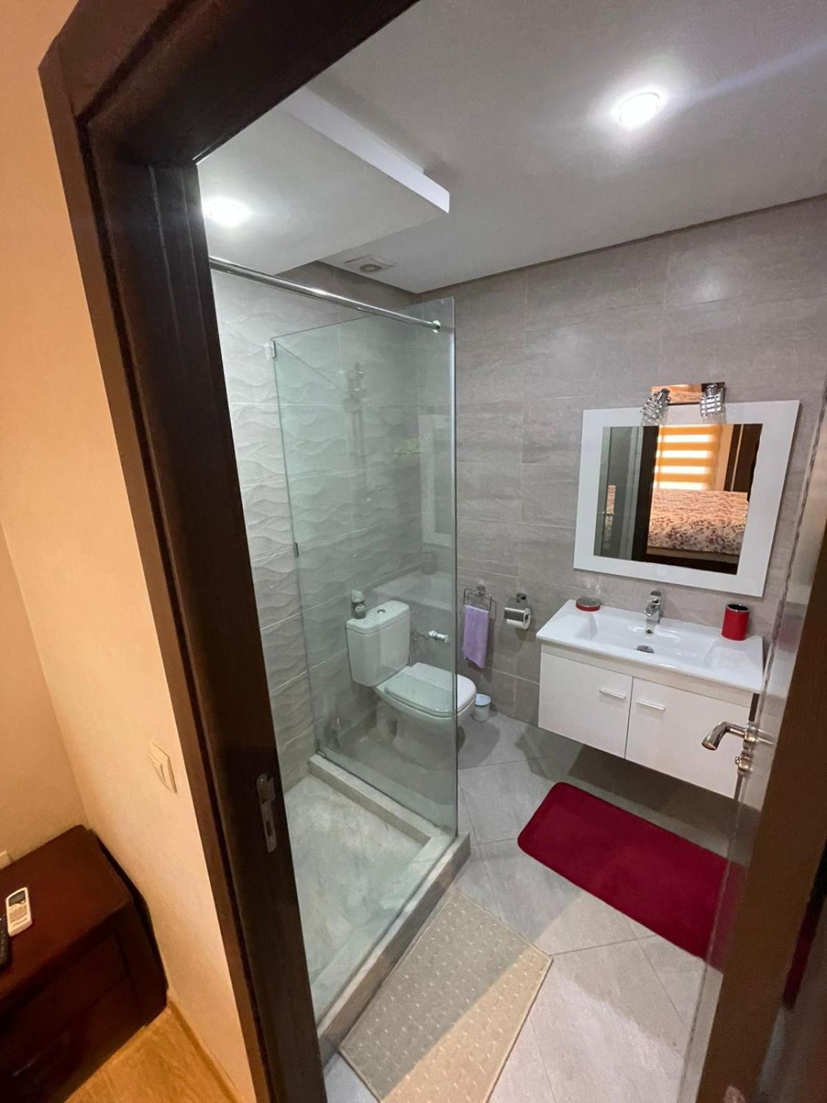 Apartment Center Flat With 2 Pools Marrakesh