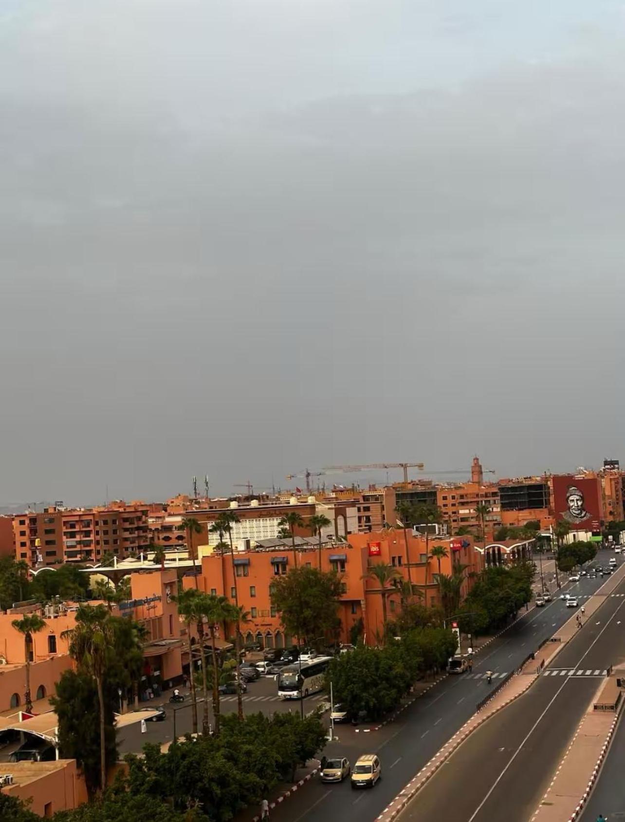 Luxury With Pool, Parking And 24h Security , Marrakech Center Apartamento