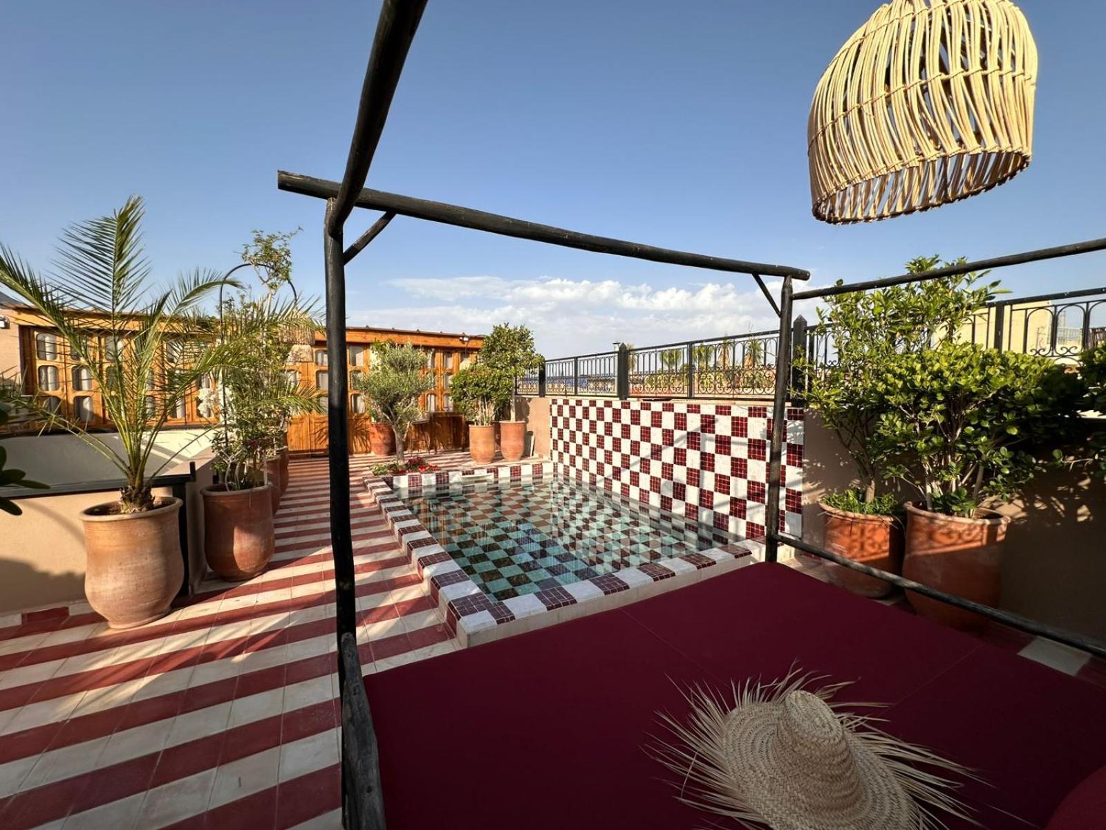 Tassili Boutique Hotel *