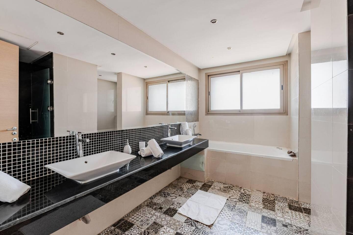 Escape To Luxury: 4 Bedroom On Golf Course Pousada Marraquexe