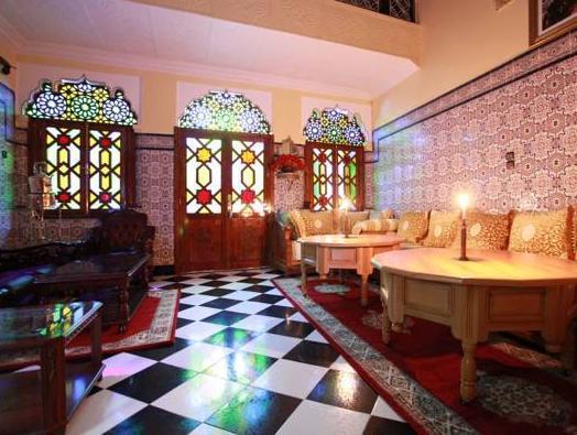 Fatouma Acomodação com café da manhã  4*