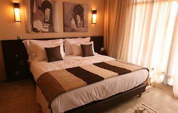 Hotel La Des Golfs 4*