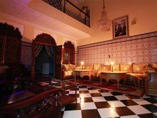 Fatouma Acomodação com café da manhã  4*