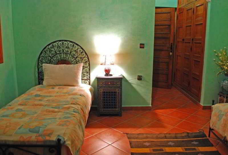 Latifa Bed & Breakfast 2*