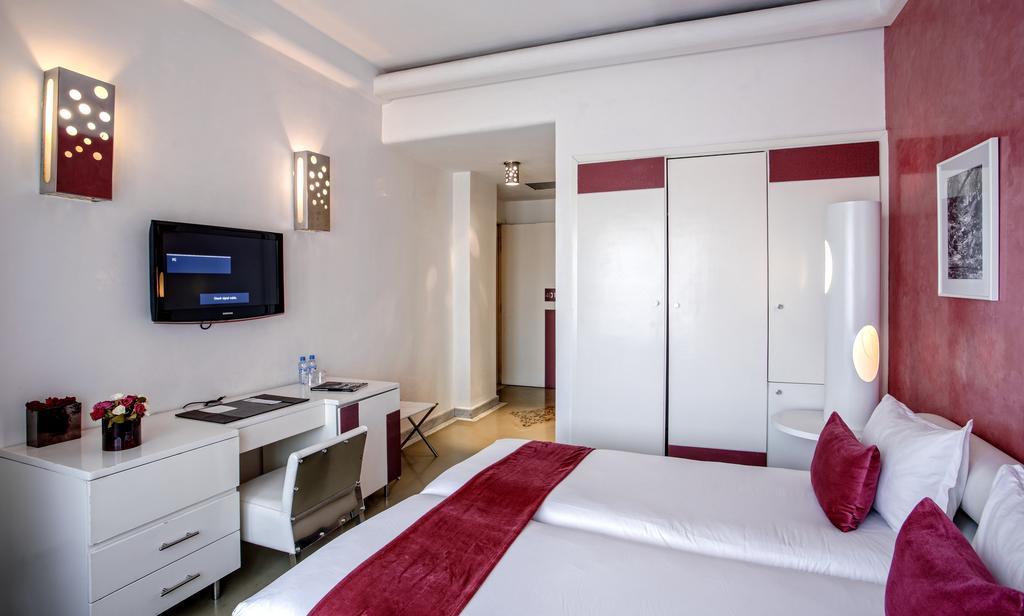 La Renaissance & (adults Only) Hotel