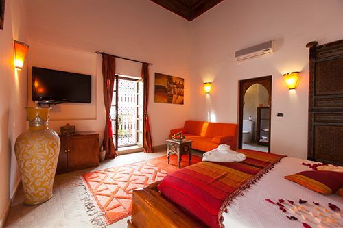 Riad Les Ammonites And