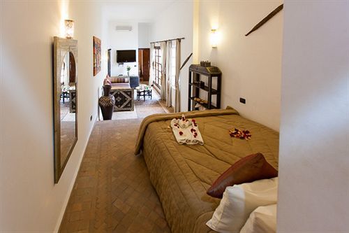 Les Ammonites And 4* Marrakesh