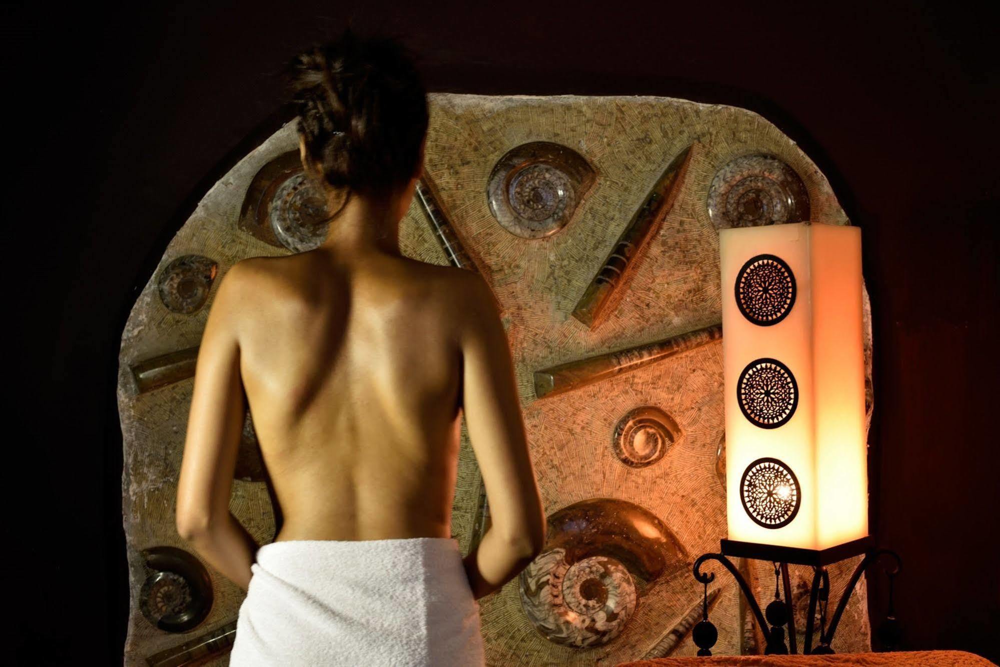 Les Ammonites And Riad