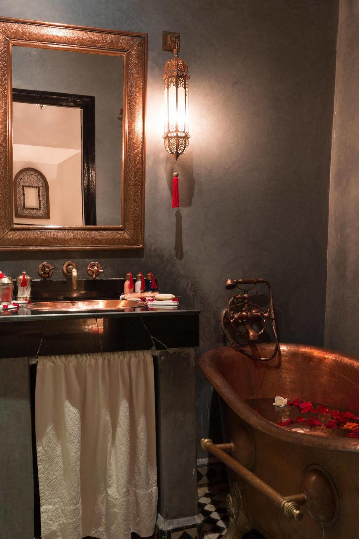 Origin Lhena Riad 3*